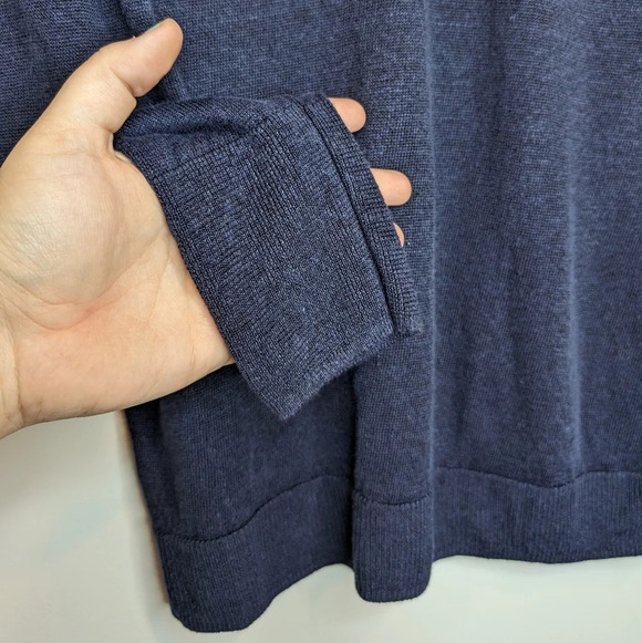 Chicos Navy  Blue Linen Blend V Neck Collared Thin Knit Top Woman Size 1 Medium - Picture 5 of 9